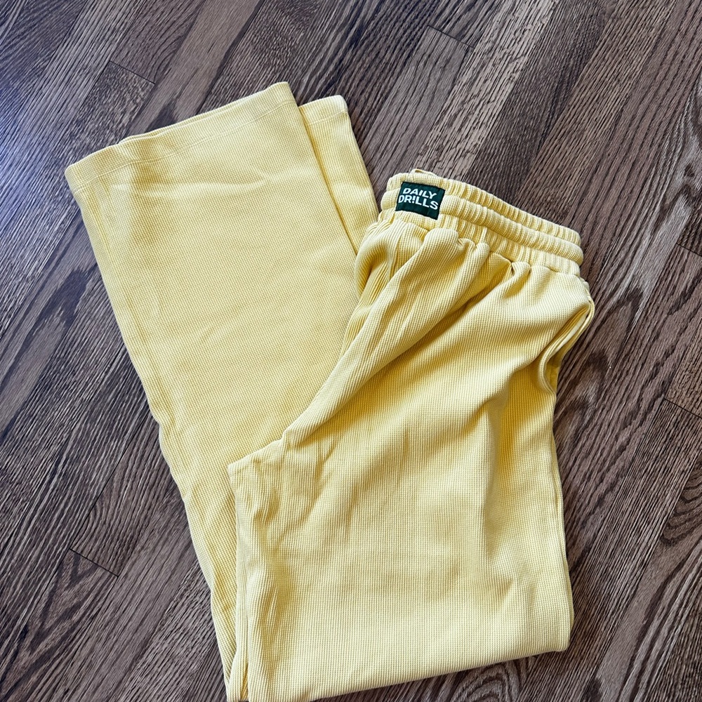 Daily Drills resort wear lemonade lounge pants - Picture 2 of 5